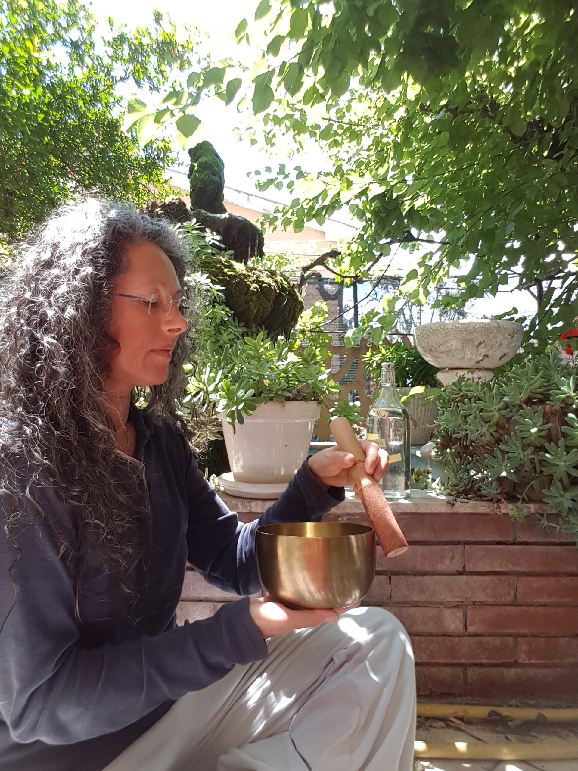Rossana Folla - Chi sono - MSA - Tecniche di Armonizzazione con le campane tibetane